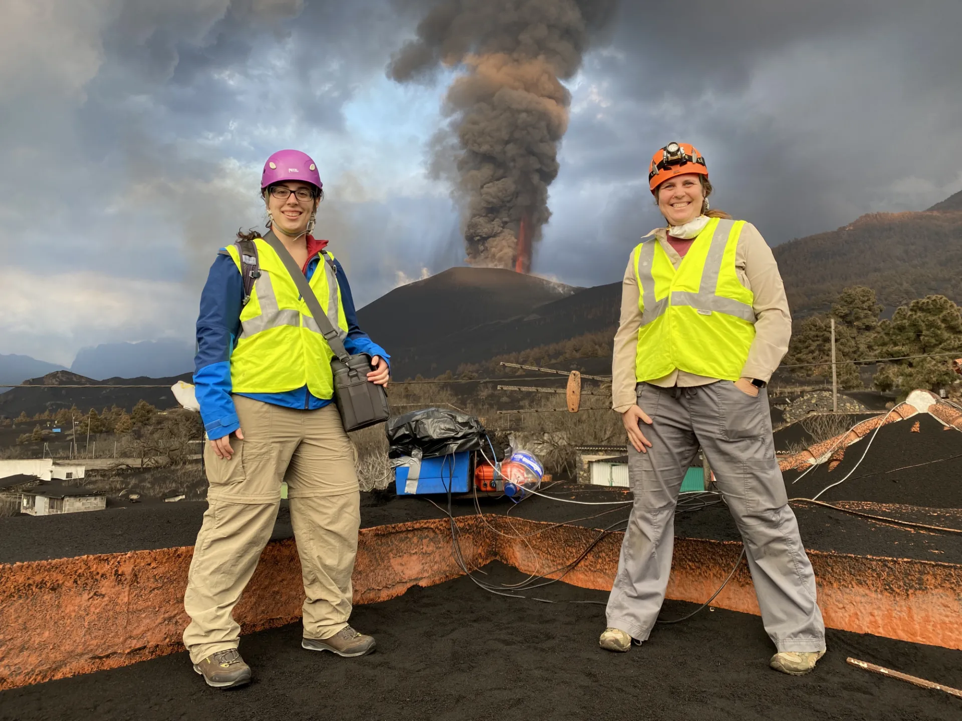 Monitoring The Eruption Of Cubre Vieja Volcano In La Palma Spain Einat Lev.jpg