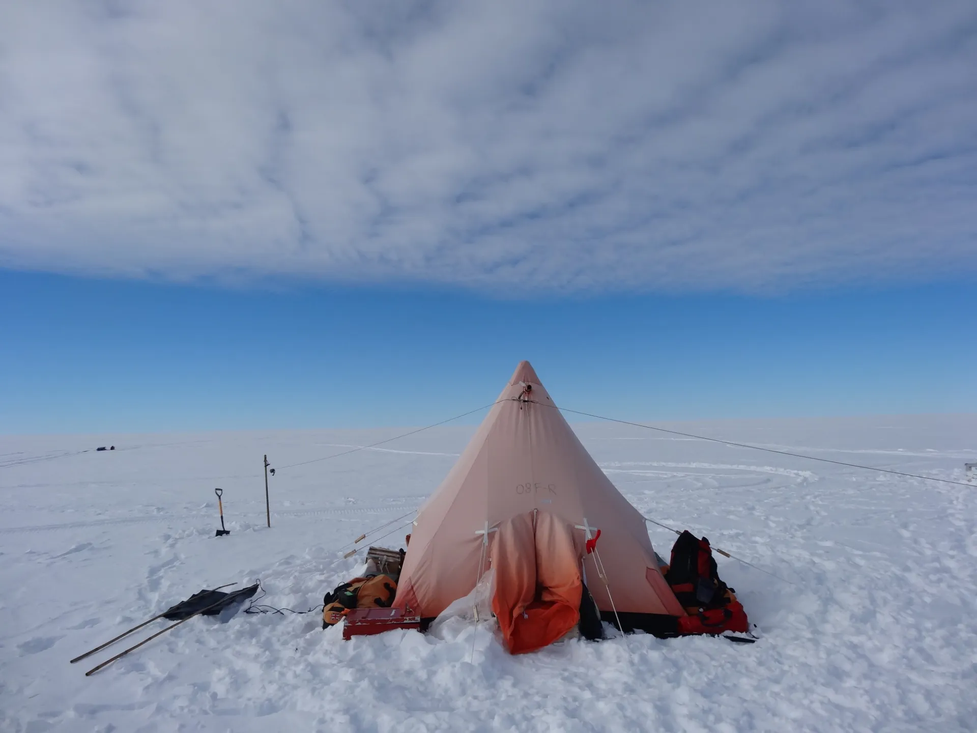 Pyramid Tent On The Surface Of The West Antarctic Ice Sheet   Jonathan Kingslake.JPG