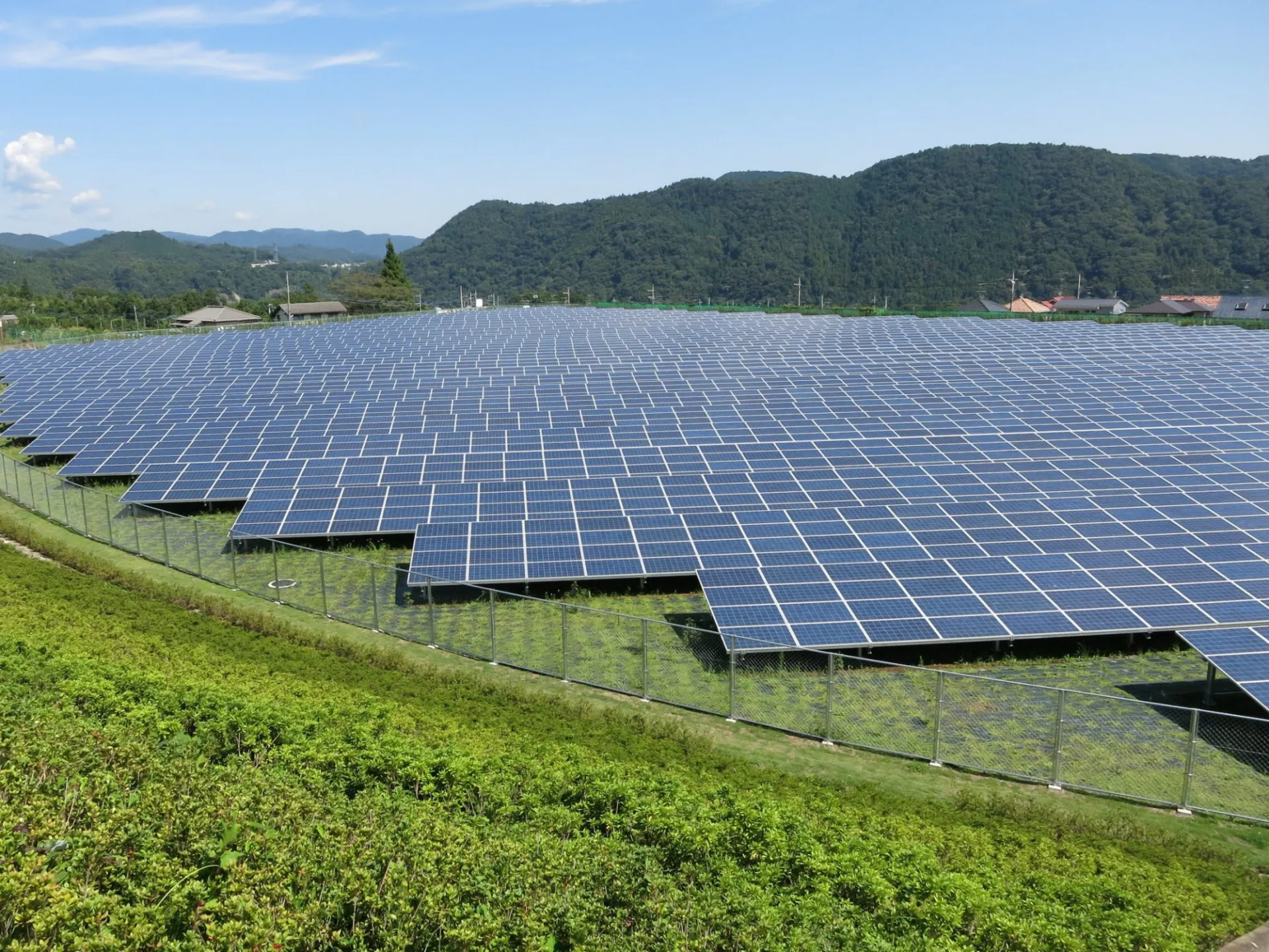 Solar plant in Aikawa Town, Japan. Credit: Σ64